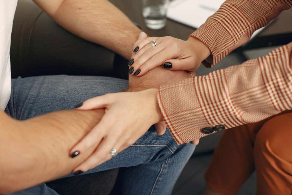 Trudność w proszeniu o pomoc – zrozumienie i wsparcie psychologiczne